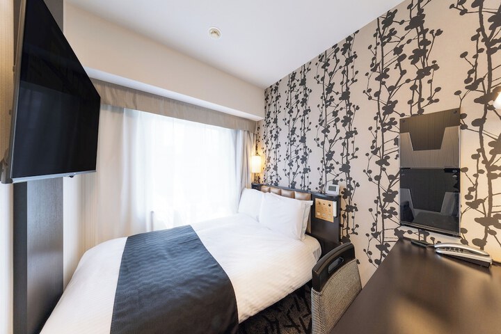 Room 13 of 67