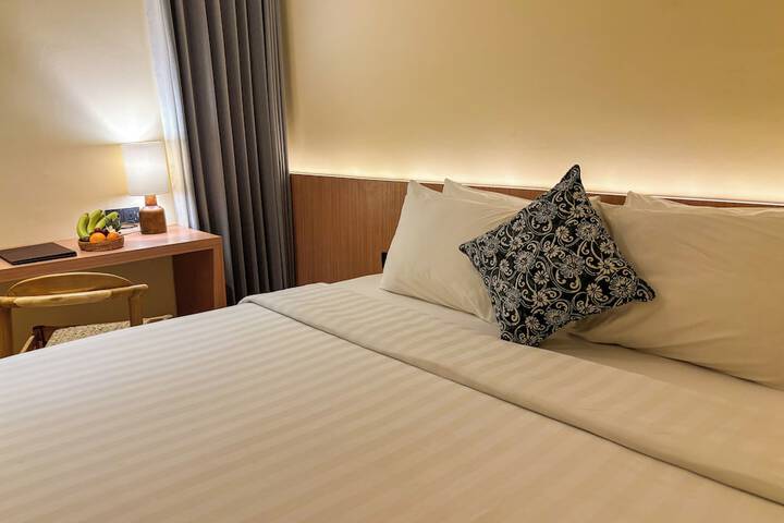 Room 18 of 53