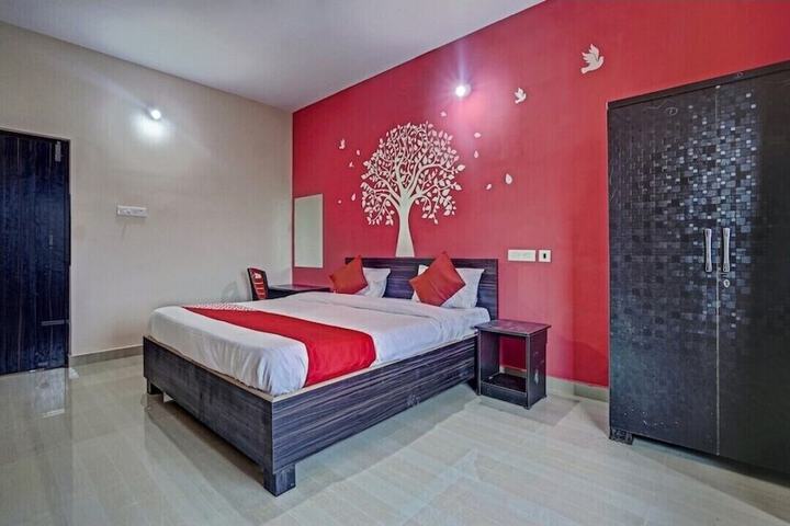 Room 12 of 15