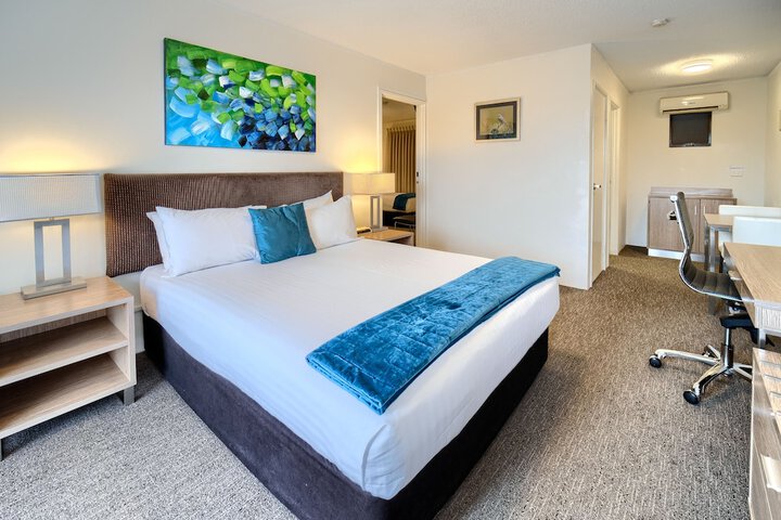 Room 10 of 79