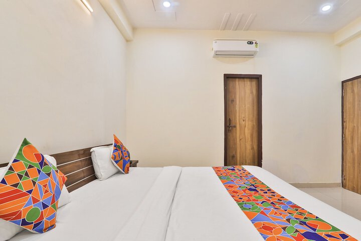 Room 20 of 38