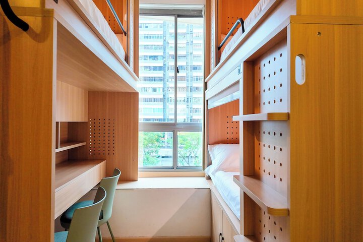 Room 20 of 42