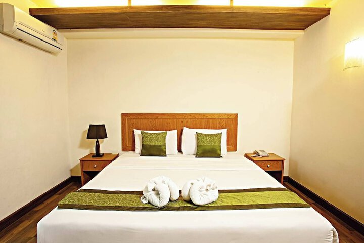 Room 20 of 28