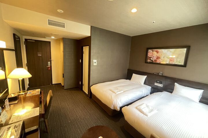 Room 17 of 53