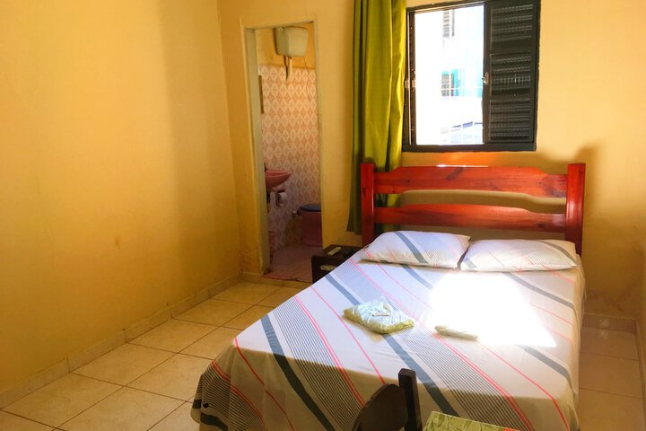 Room 9 of 38