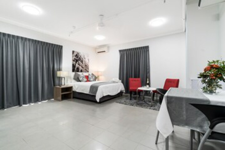 Room 6 of 50