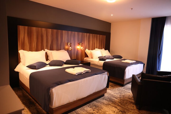 Room 27 of 84