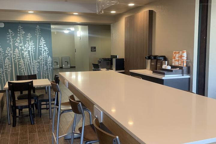 Breakfast/Coffee Service 27 of 34