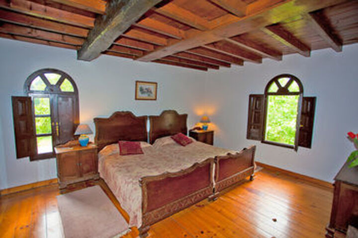 Room 4 of 15