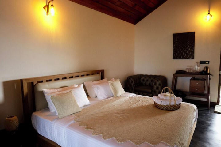 Room 10 of 52