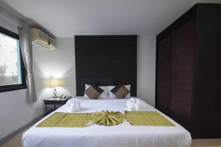 Room 15 of 66