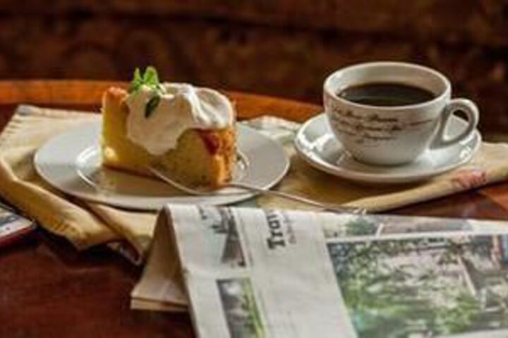 Breakfast/Coffee Service 4 of 24