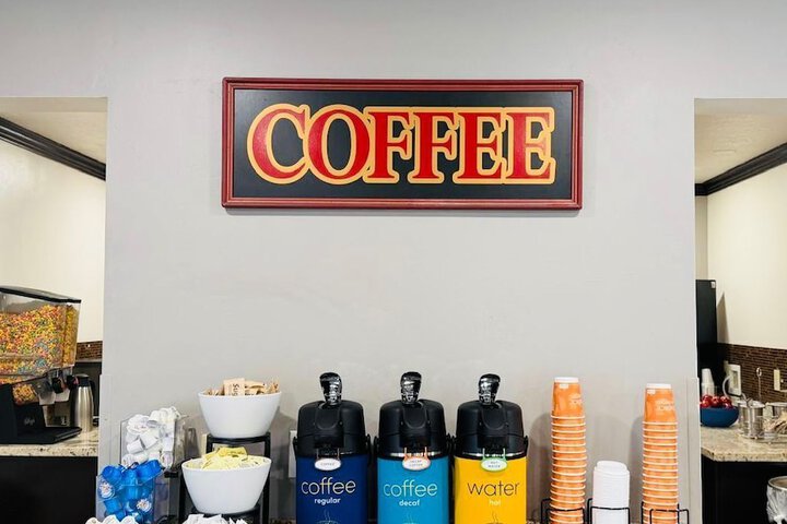 Breakfast/Coffee Service 95 of 99