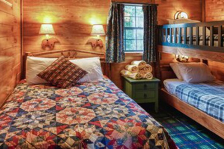 Room 32 of 40