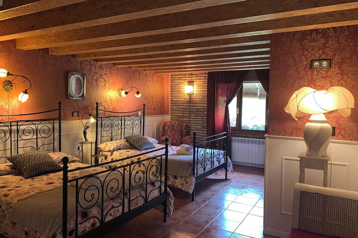 Room 15 of 49