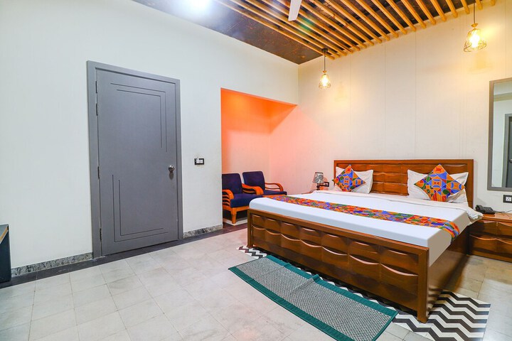 Room 16 of 33