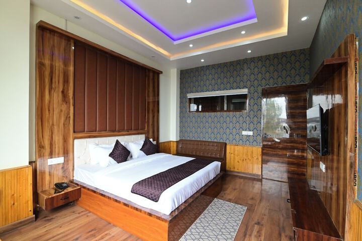 Room 12 of 42