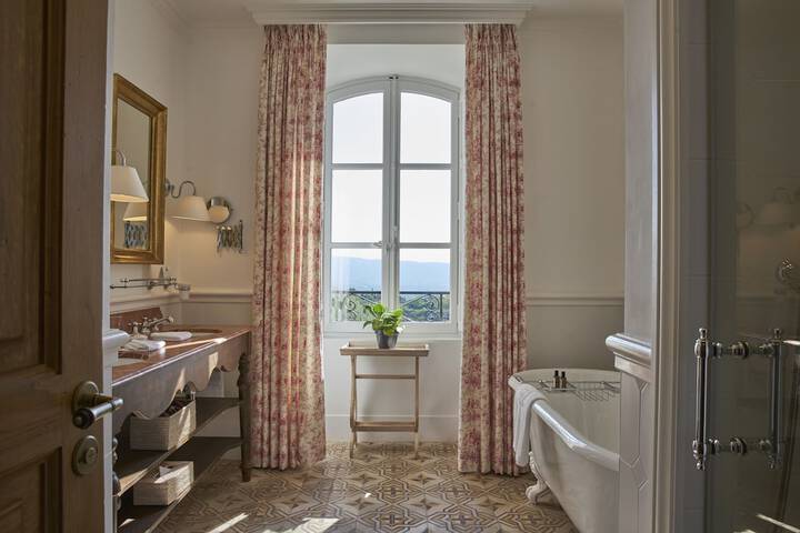 Room 20 of 38