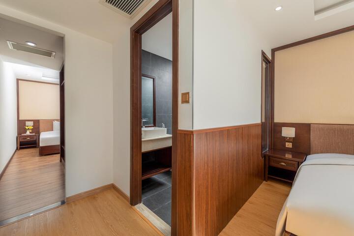 Room 89 of 112