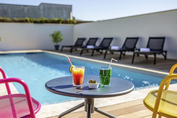 Pools & Facilities