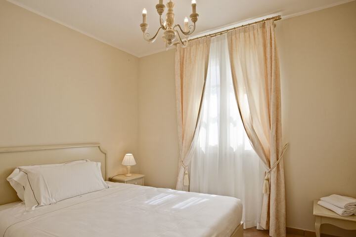 Room 6 of 67