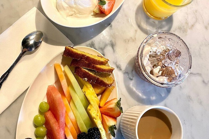 Breakfast meal