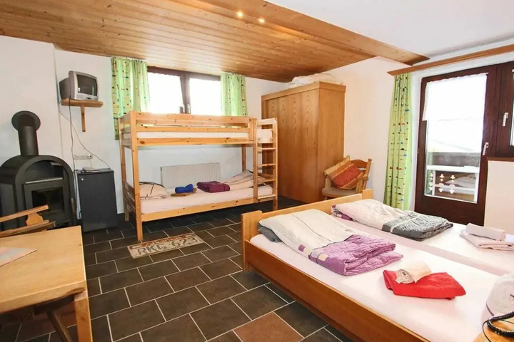 Room 4 of 21