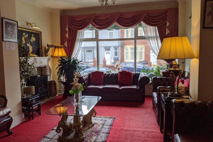 The New Guilderoy Hotel