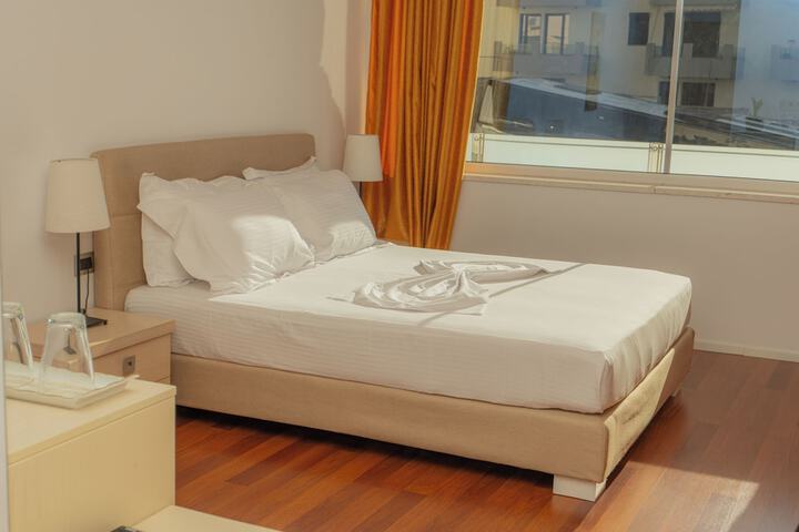 Room 15 of 63