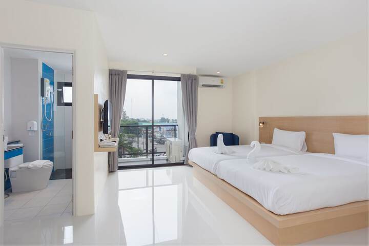 Room 5 of 40
