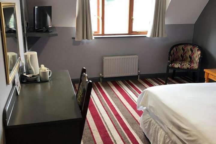 Room 14 of 18