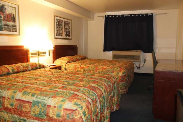 Room 10 of 26