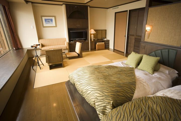 Room 7 of 117
