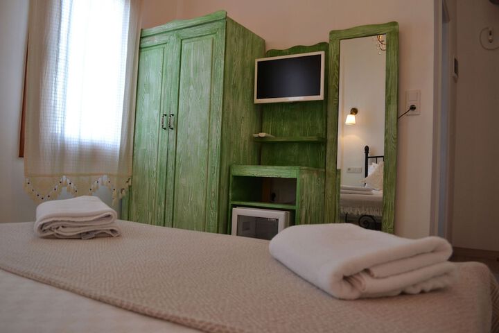 Room 5 of 15