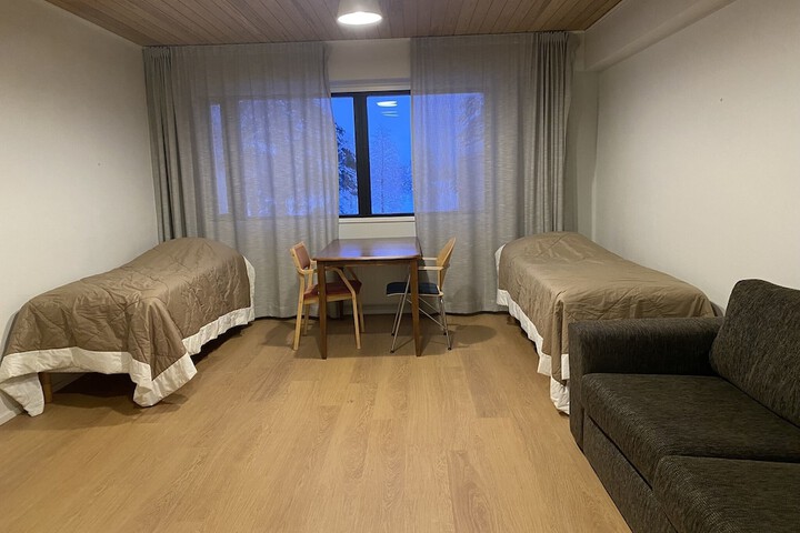 Room 10 of 14