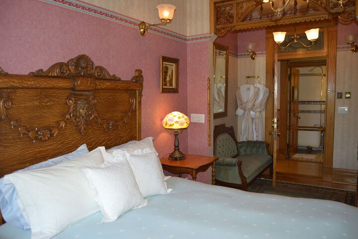 Room 3 of 69