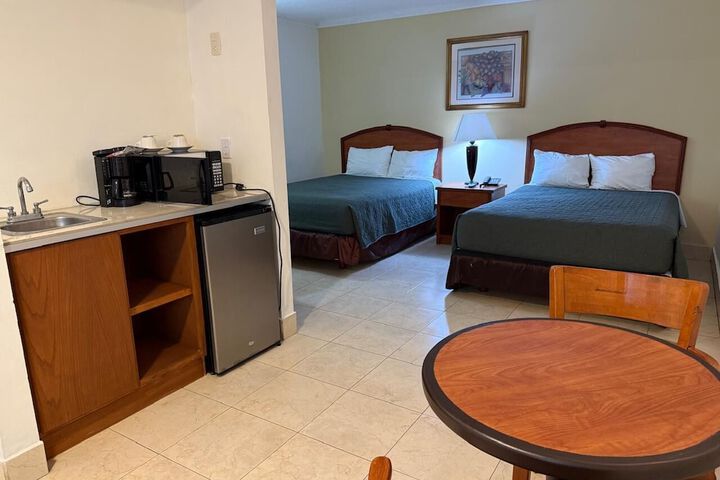 Room 17 of 37