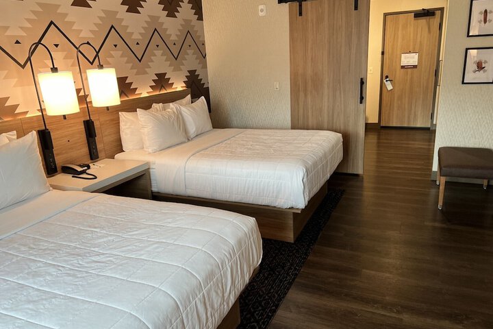 Room 6 of 53