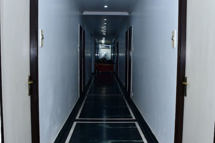 Room 17 of 33