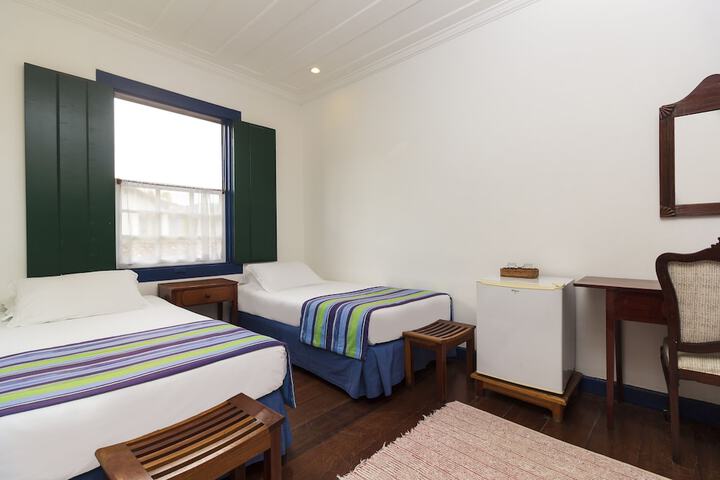 Room 22 of 104