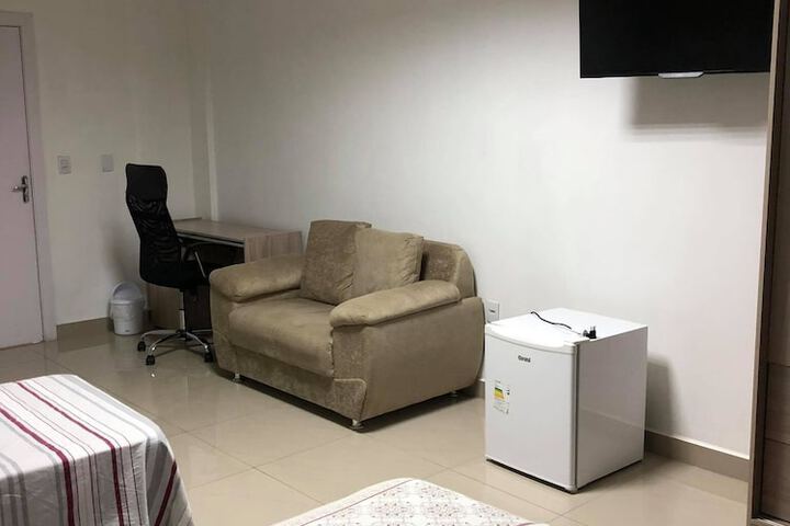 Room 7 of 9