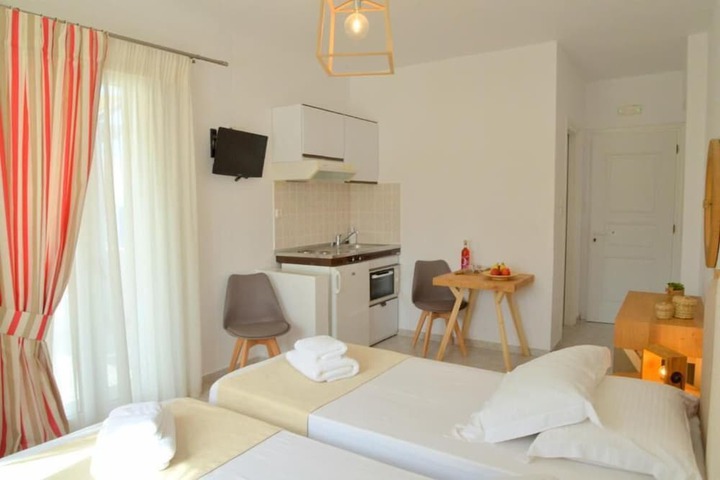 Room 18 of 34
