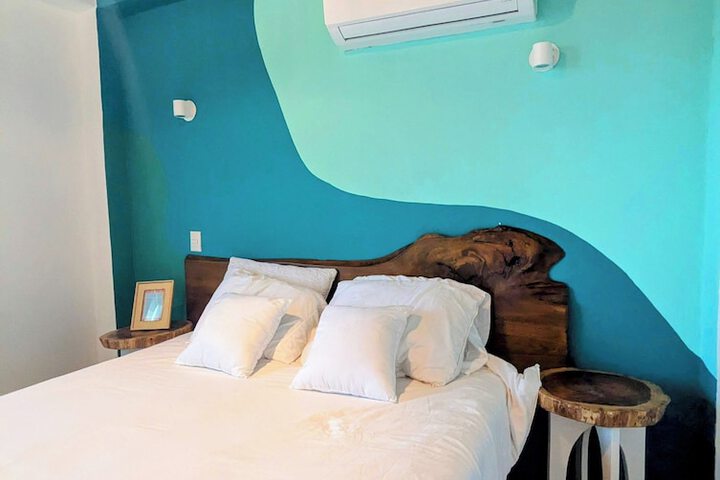 Room 5 of 18