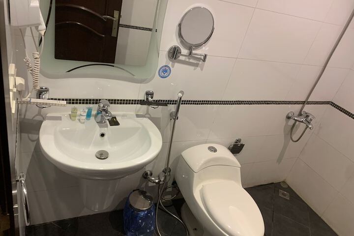 Room 17 of 19