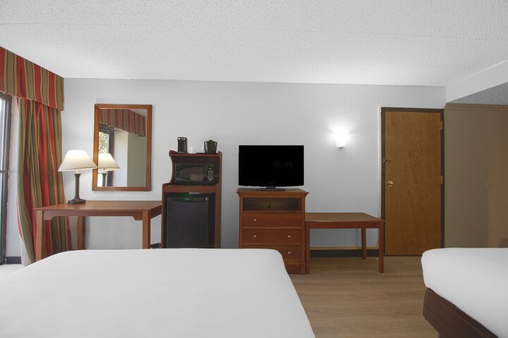 Double Accessible King Size Bed (7 of 21)