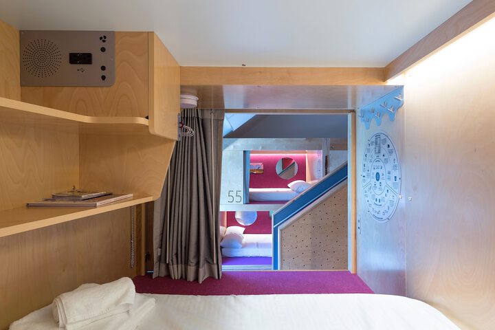 Room 14 of 66