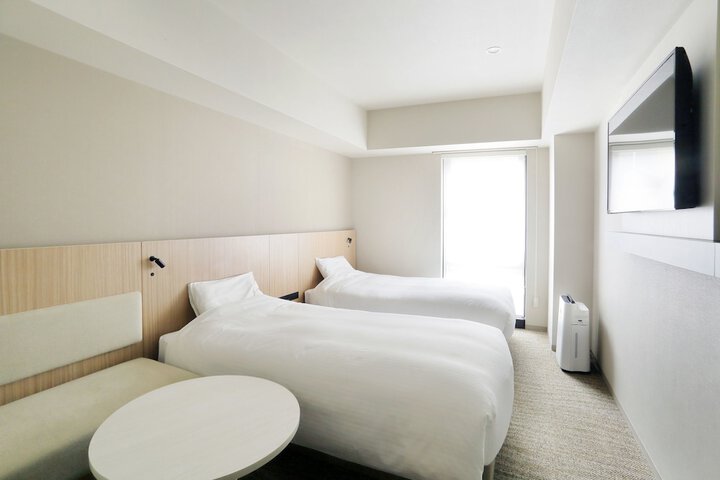 Room 6 of 30