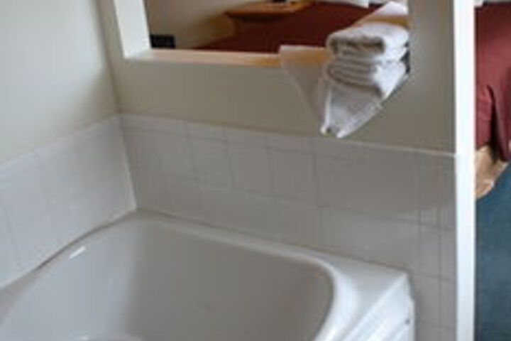Hot Tub 79 of 113
