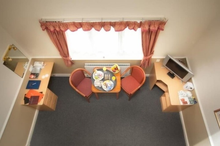 Room 16 of 26