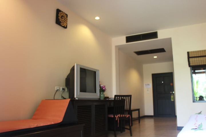 Room 47 of 136